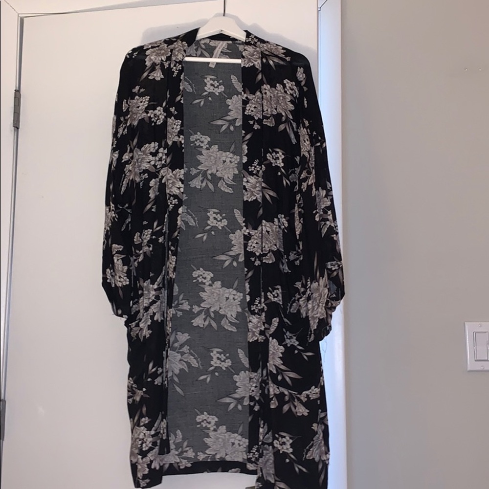 Spiritual Gangster Black and White Floral Kimono